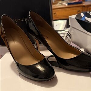 Ann Taylor Glossy Black Heels